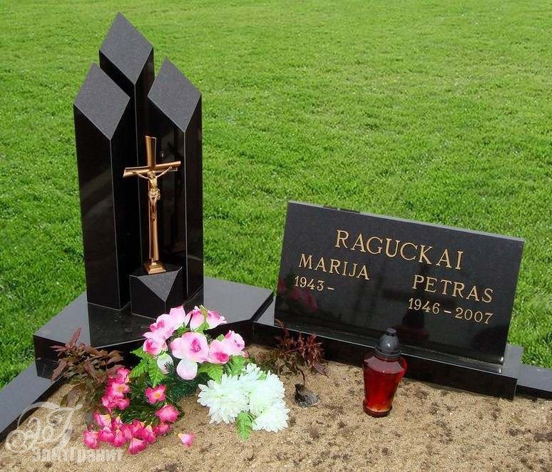 Памятник в европейском стиле 7